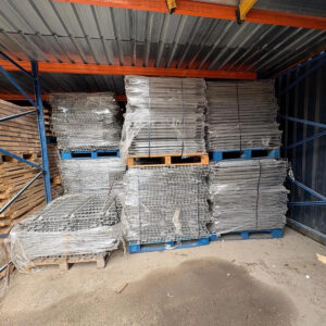 x50 Mesh Decks 1120mm x 1100mm Including Free UK Mainland Delivery